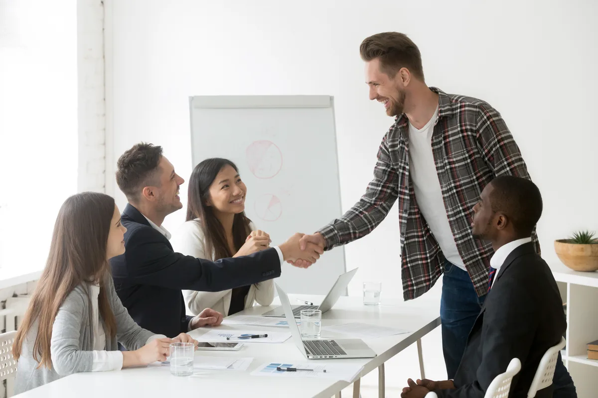 Cyvra-team werkt samen met partners